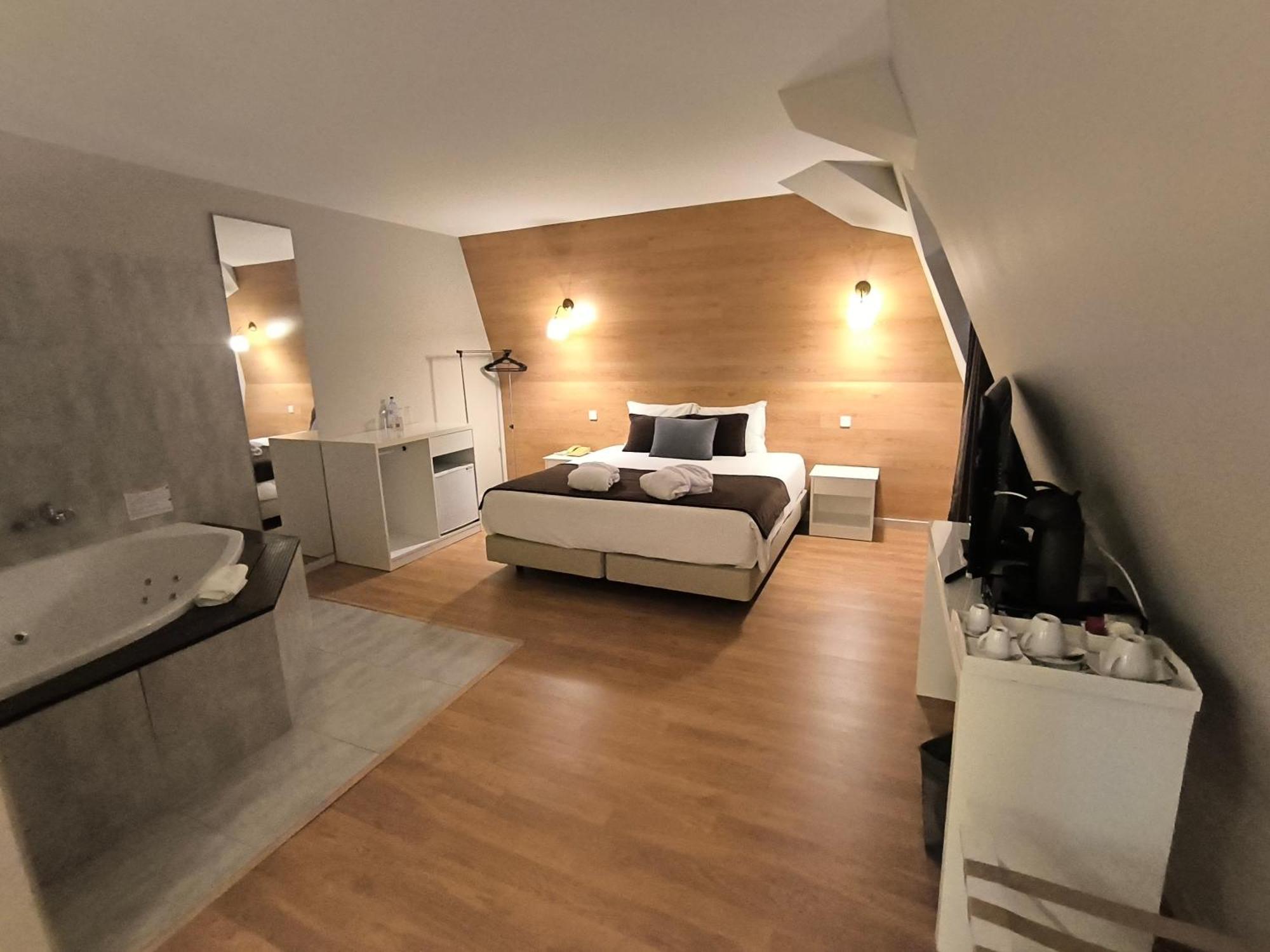Douro Marina Hotel & Spa Resende Eksteriør billede
